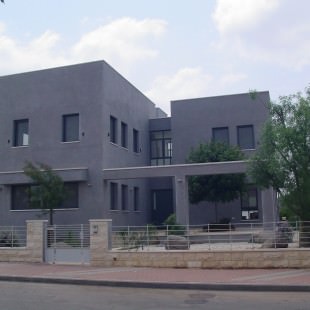 Private Homes and Apartments